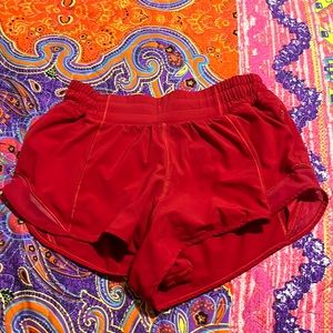 lulu hotty hot red shorts, size 4, 2.5 inch